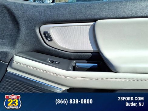 Certified 2025 Ford Expedition Max Active image 9