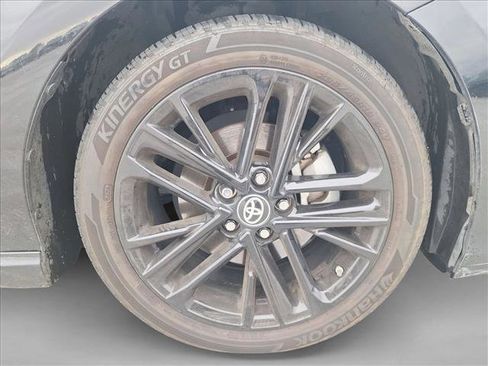 Used 2018 Toyota Camry SE image 21