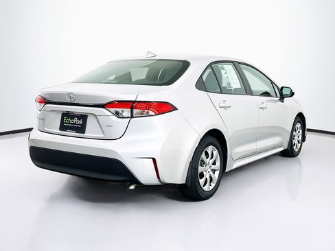 Used 2025 Toyota Corolla LE image 9