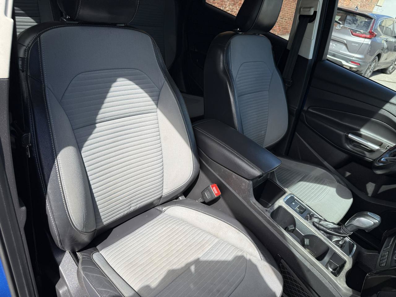 Used 2019 Ford Escape Titanium AWD/4WD image 9
