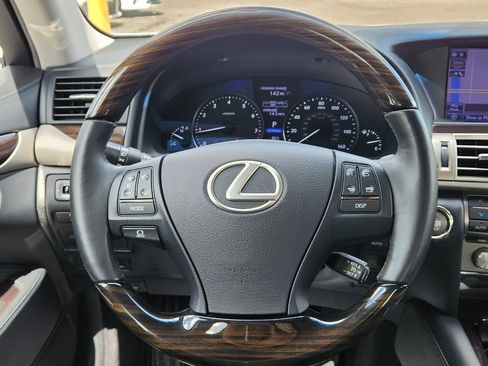Used 2013 Lexus LS 460 Luxury image 13