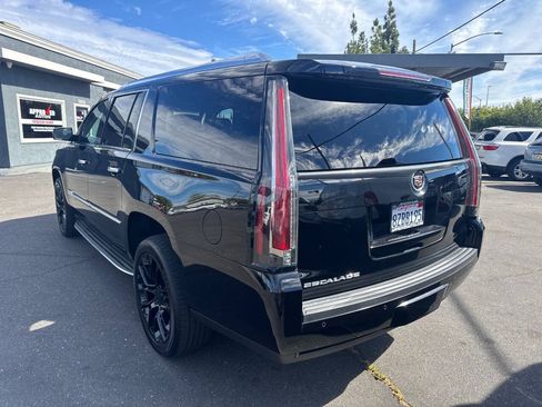 Used 2015 Cadillac Escalade ESV Luxury AWD/4WD image 5
