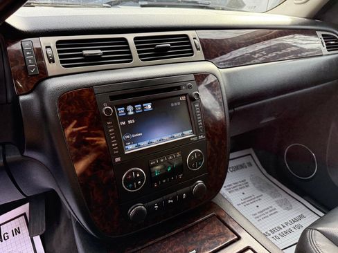 Used 2014 GMC Sierra 2500 Denali w/ Suspension Package, Off-Road image 50