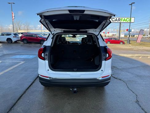 Used 2020 GMC Terrain SLT image 12