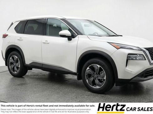 Used 2025 Nissan Rogue SV AWD/4WD image 1