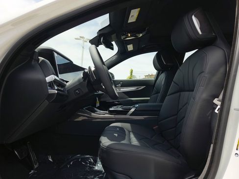 New 2026 BMW 740i RWD image 7