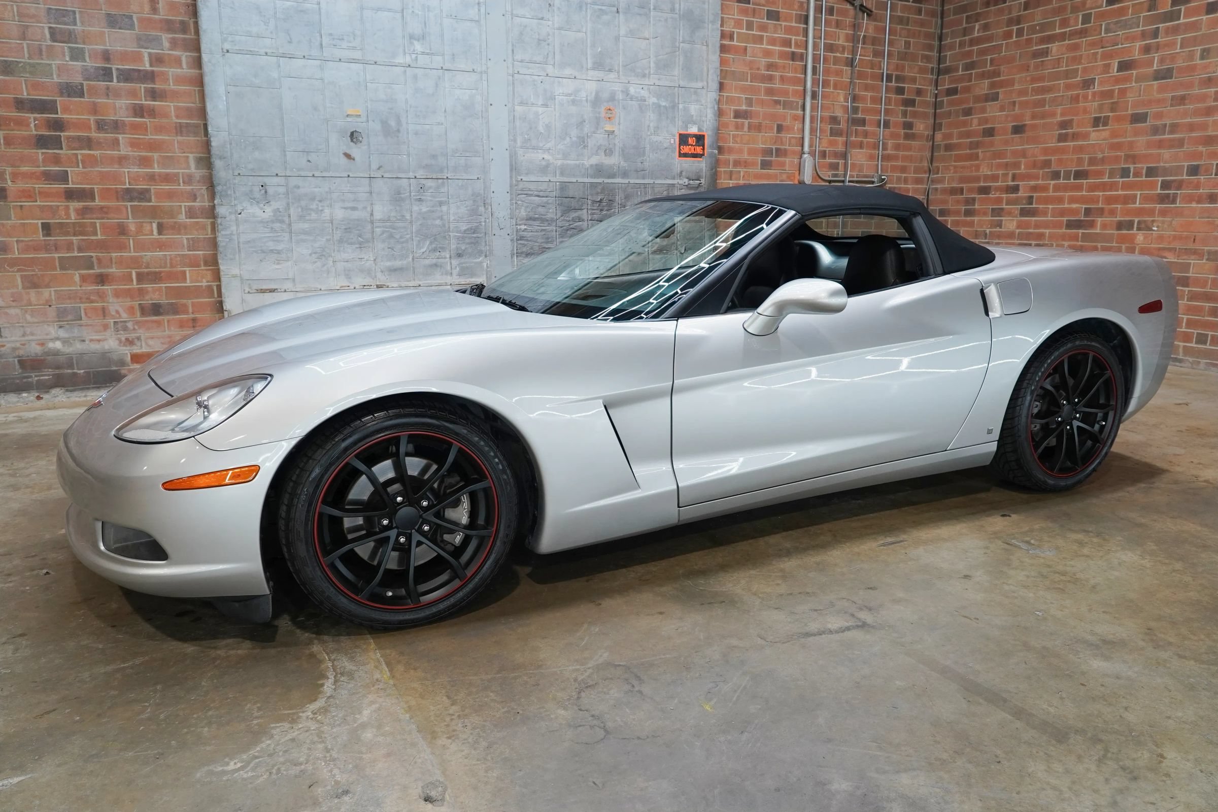 Used 2006 Chevrolet Corvette Coupe w/ Preferred Equipment Group RWD image 7