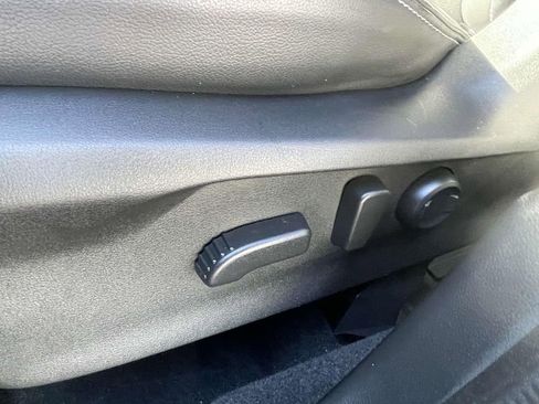 Used 2022 Subaru Forester Touring w/ Popular Package #2 image 17