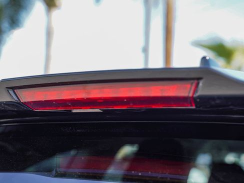 Used 2021 Toyota Highlander L image 18