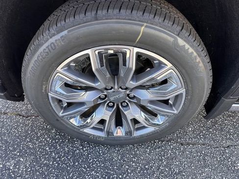 New 2026 GMC Sierra 1500 Denali w/ Denali Reserve Package image 14