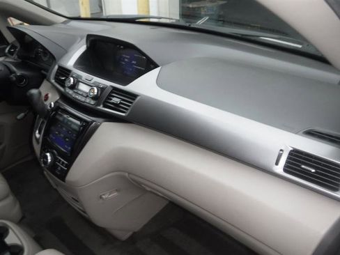 Used 2014 Honda Odyssey Touring Elite image 30