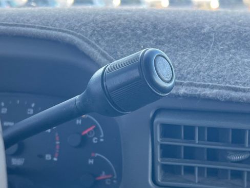 Used 2004 Ford F350 Lariat image 19