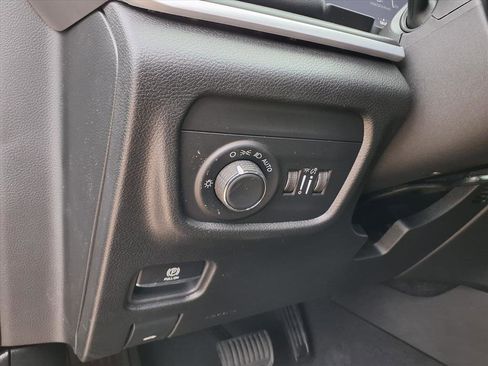 New 2025 Jeep Grand Cherokee L Altitude RWD image 14