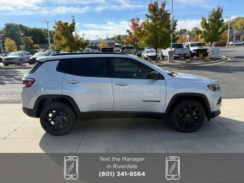 New 2025 Jeep Compass Latitude w/ Sun & Sound Group image 7