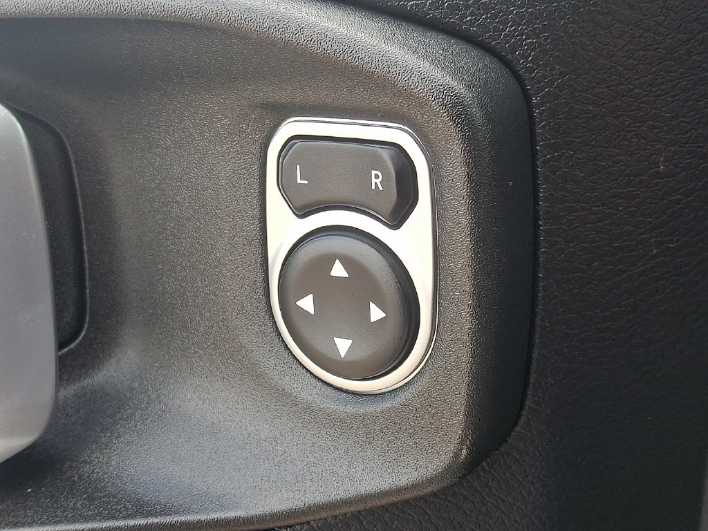 Used 2018 Jeep Wrangler Sport AWD/4WD image 27
