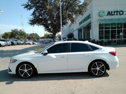 Used 2024 Honda Civic Touring image 13