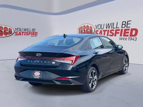 Used 2023 Hyundai Elantra SEL w/ Convenience Package FWD image 6