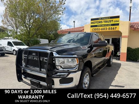 Used 2022 RAM 2500 Tradesman w/ Chrome Appearance Group image 1