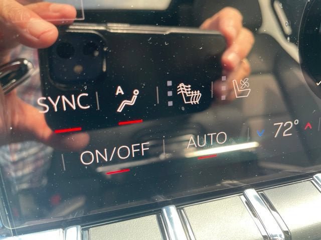 New 2026 GMC Yukon Denali w/ Advanced Technology Package AWD/4WD image 27