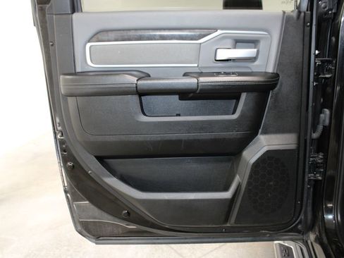 Used 2023 RAM 2500 Big Horn w/ Level 1 Equipment Group image 23