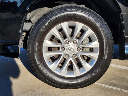 Used 2018 Lexus GX 460 image 10