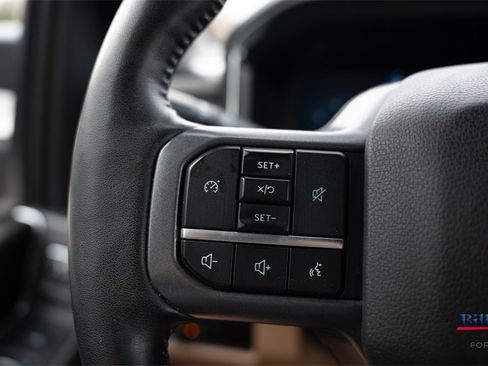 Used 2023 Ford F250 Lariat image 18