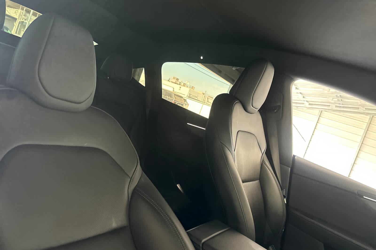 Used 2026 Tesla Model Y AWD image 18