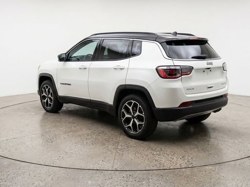 Used 2025 Jeep Compass Limited AWD/4WD image 6