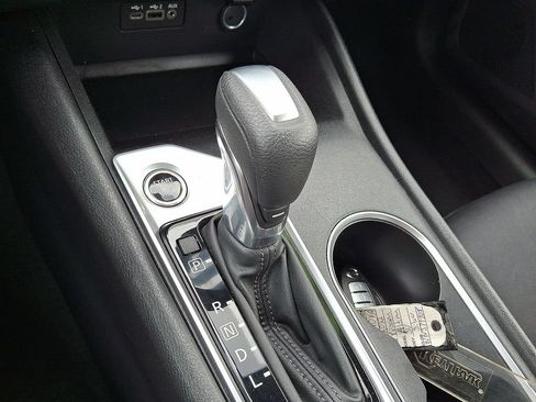 Used 2022 Nissan Altima 2.5 SV AWD/4WD image 4