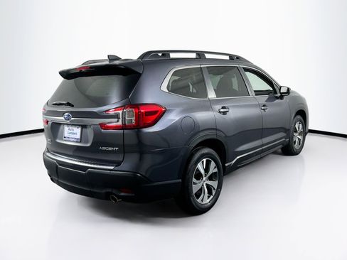 Used 2023 Subaru Ascent Premium image 5