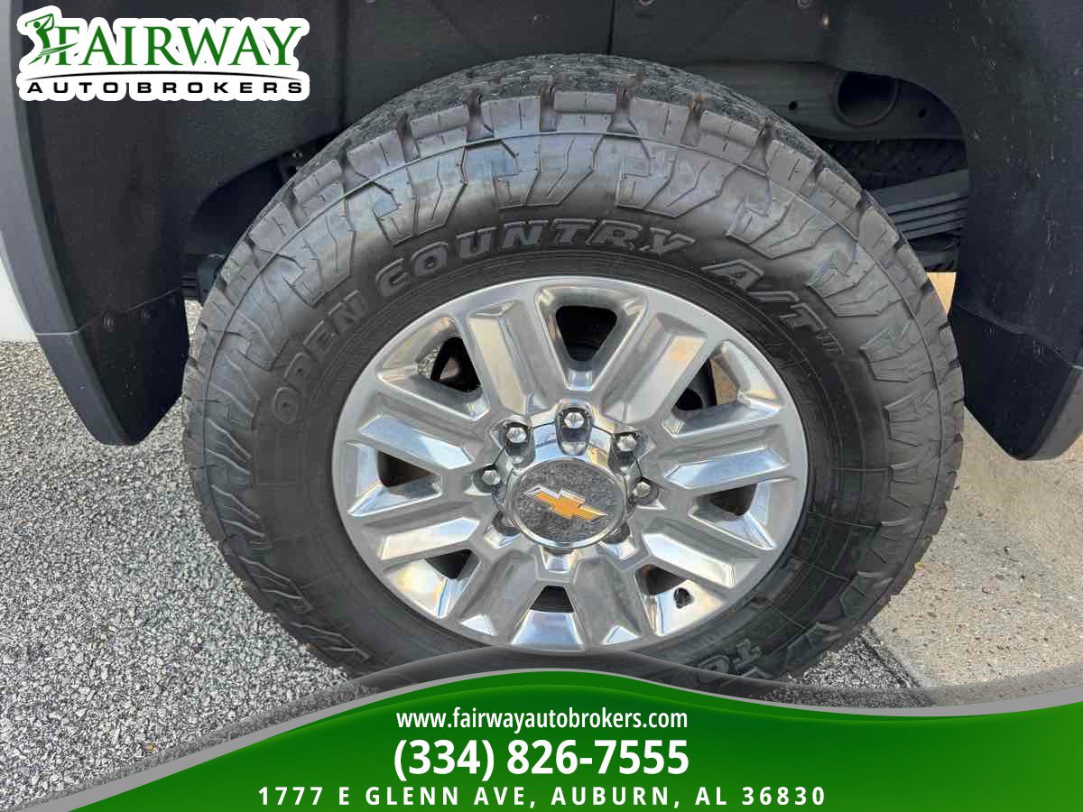 Used 2025 Chevrolet Silverado 2500 High Country w/ Technology Package AWD/4WD image 33