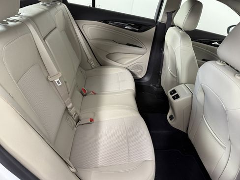 Used 2019 Buick Regal Preferred w/ Driver Confidence Package I image 12