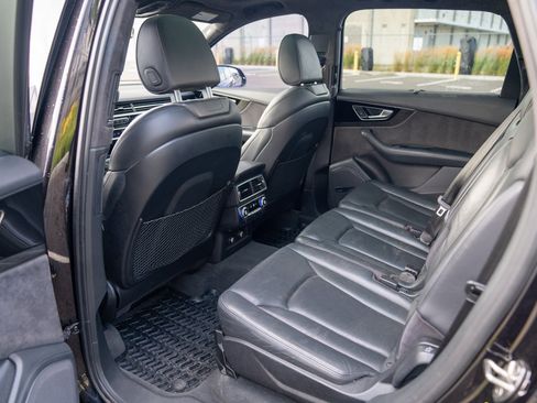 Used 2018 Audi Q7 3.0T Prestige w/ Prestige Package AWD/4WD image 21