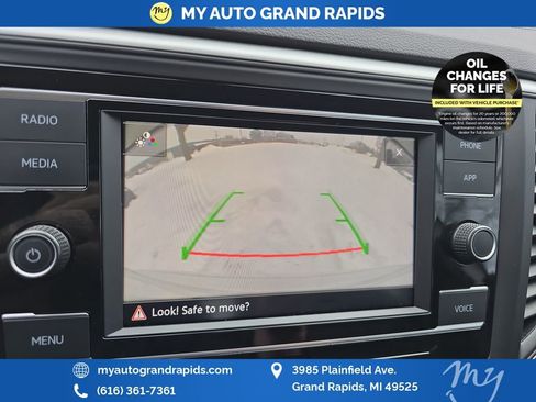 Used 2023 Volkswagen Atlas Cross Sport SE image 26