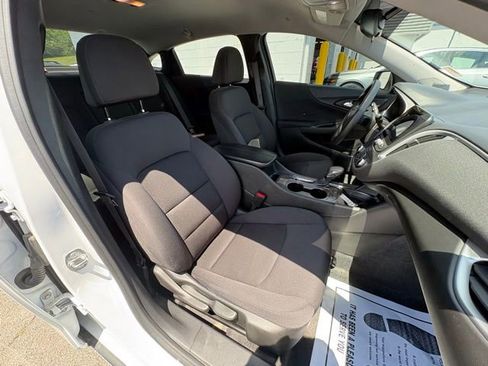 Used 2023 Chevrolet Malibu LT FWD image 25