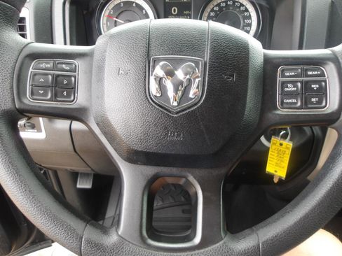 Used 2019 RAM 1500 Classic SLT RWD image 20
