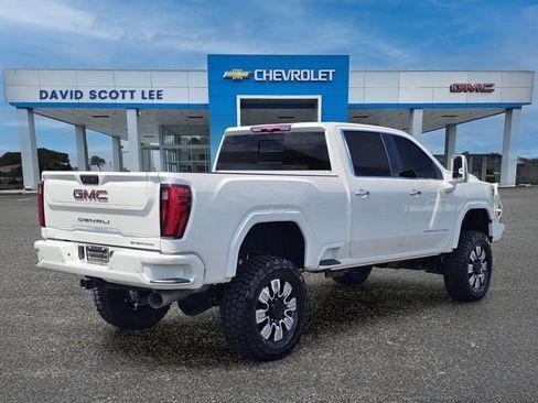 Used 2025 GMC Sierra 3500 Denali AWD/4WD image 10