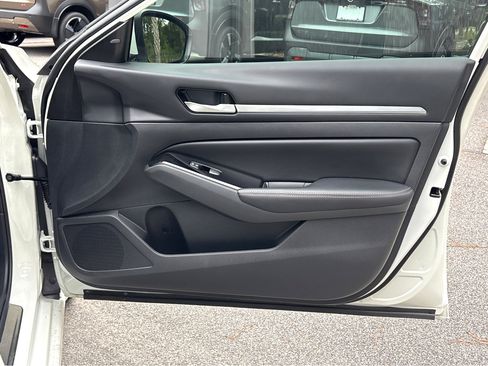 Used 2024 Nissan Altima 2.5 SL image 16