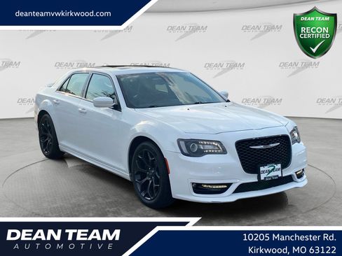 Used 2019 Chrysler 300 S w/ S Model Appearance Package RWD image 1