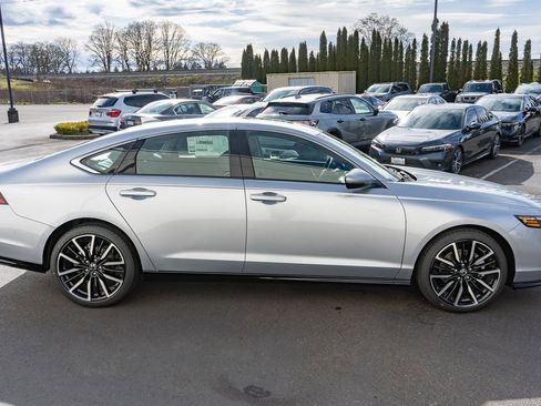 New 2026 Honda Accord Touring image 5