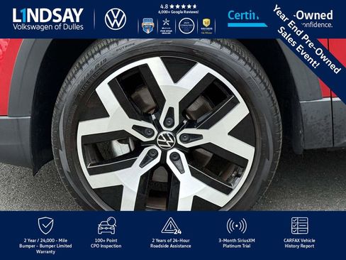 Certified 2022 Volkswagen Taos SEL w/ Panoramic Sunroof Package image 9