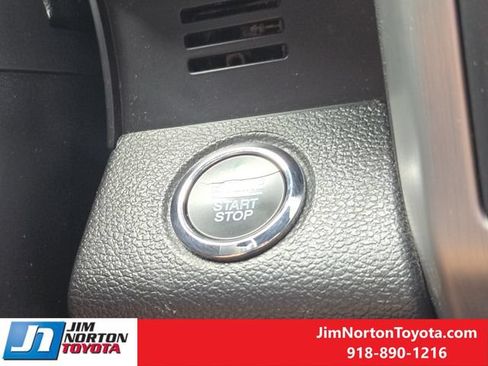 Used 2017 Ford F150 Platinum w/ Equipment Group 701A Luxury AWD/4WD image 23