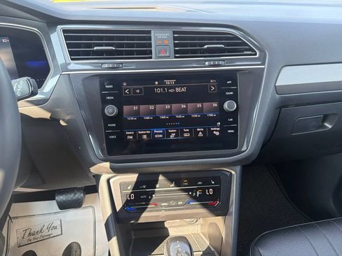 Used 2023 Volkswagen Tiguan SE FWD image 21