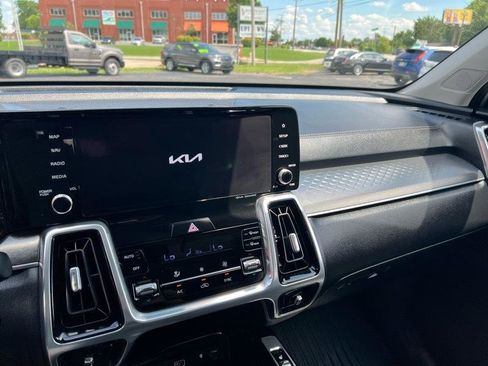 Used 2022 Kia Sorento SX AWD/4WD image 13