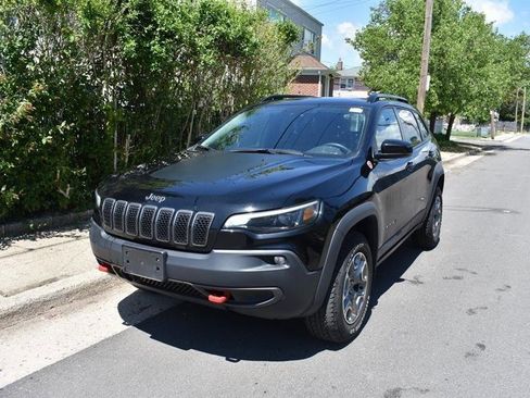 Used 2022 Jeep Cherokee Trailhawk image 3