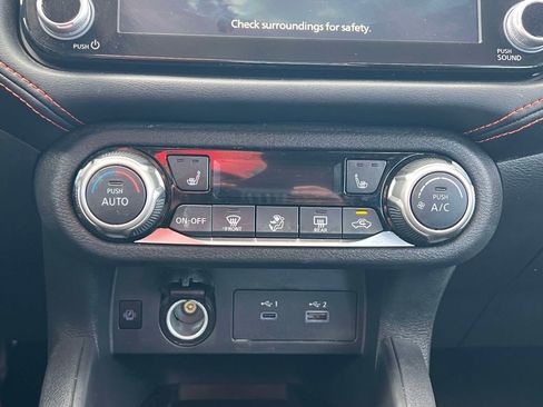 Certified 2025 Nissan Versa SR image 29