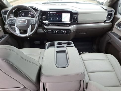 Used 2025 GMC Sierra 1500 SLT image 11