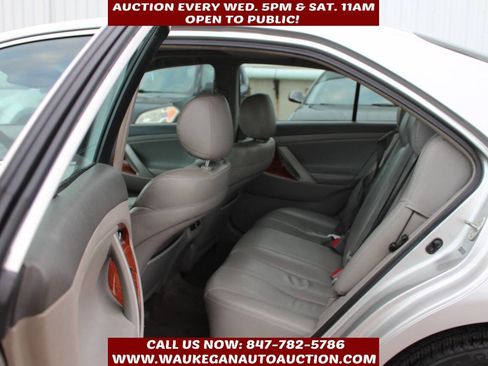 Used 2009 Toyota Camry XLE image 7