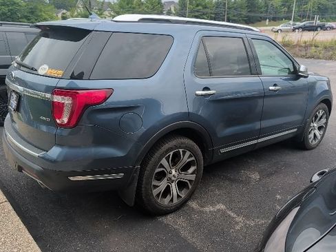 Used 2019 Ford Explorer Limited w/ Limited Luxury Package AWD/4WD image 2