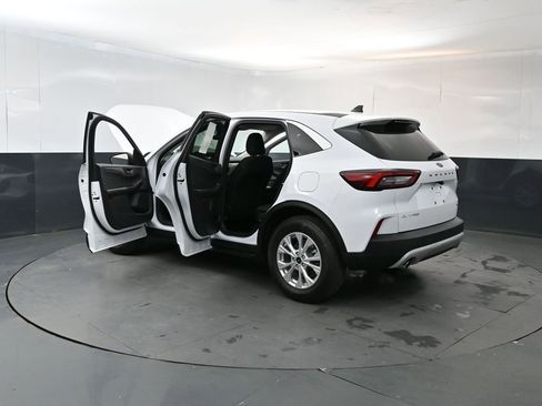 Used 2023 Ford Escape Active AWD/4WD image 28